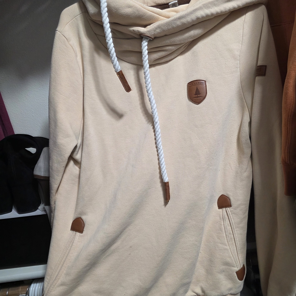 Wanakome Men's Beige Sweater with Brown Accents
